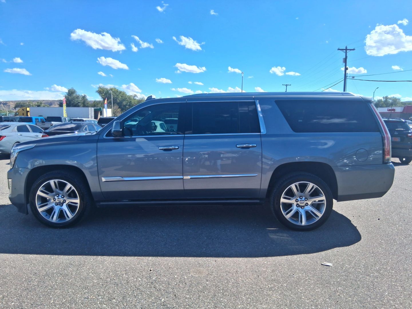 cadillac escalade esv 2018 1GYS4JKJ0JR164526 image cadillac escalade esv 2018 1GYS4JKJ0JR164526 image